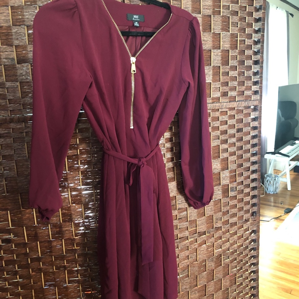 Dress - Picture 2 of 4